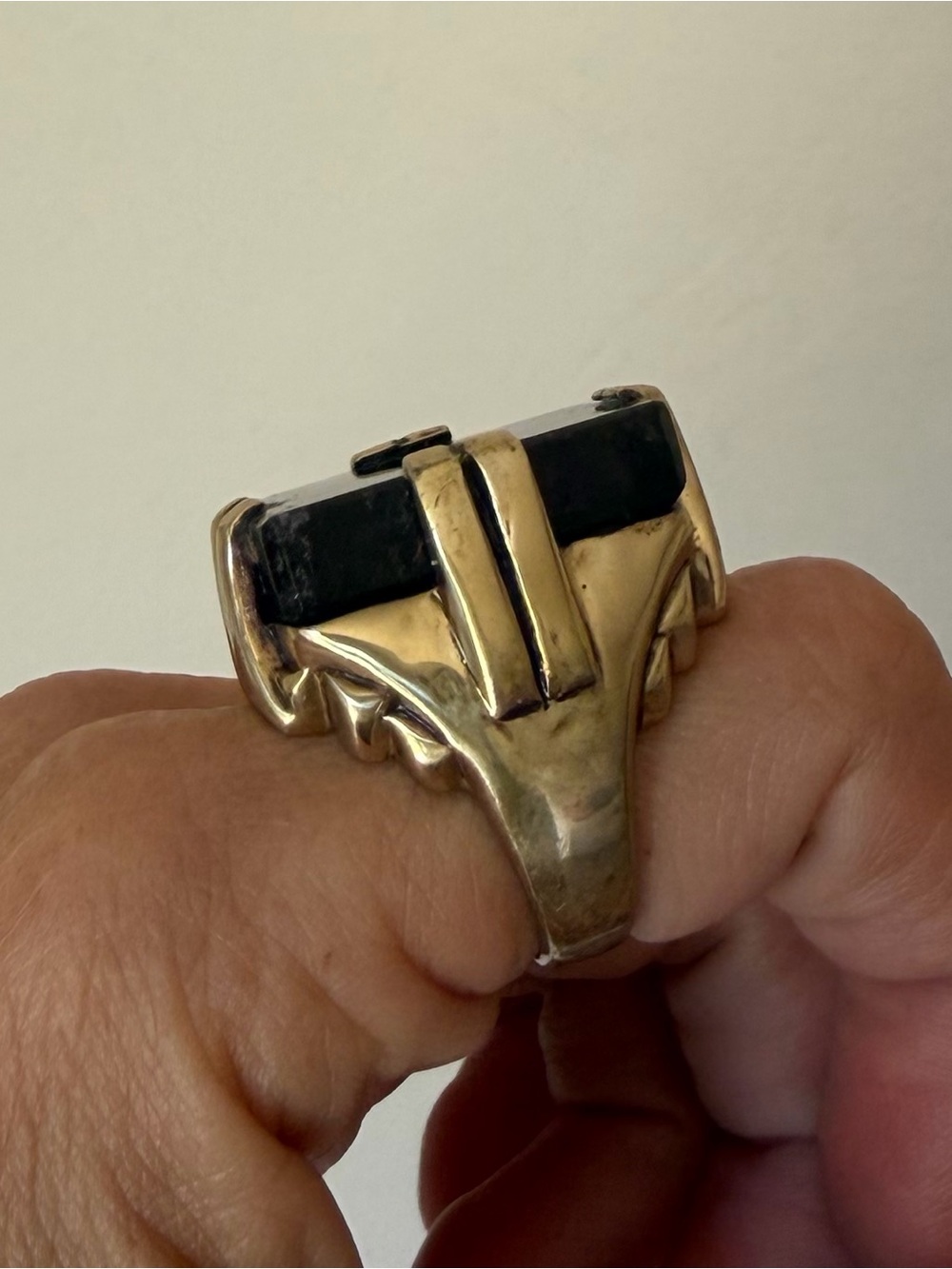 Manía manía brass  Black Onyx Statement Ring